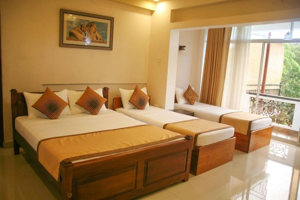 Oyo Kings Hotel كاتوناياكى المظهر الخارجي الصورة
